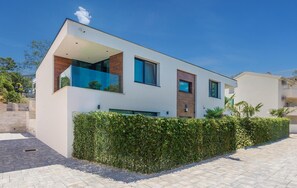 Apartment | Exterior