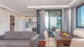 Apartment | Living room | Smart TV