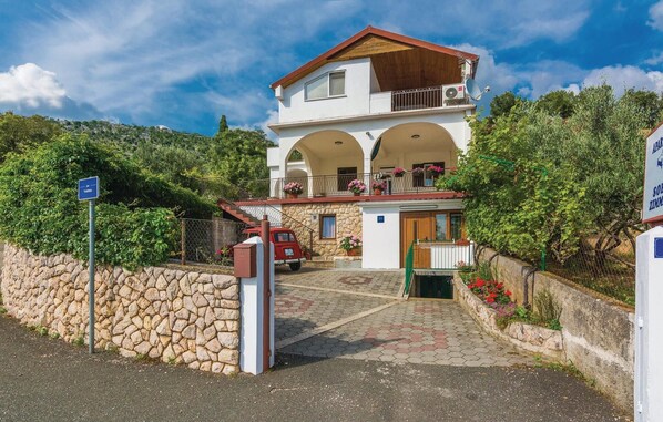 Apartment | Exterior