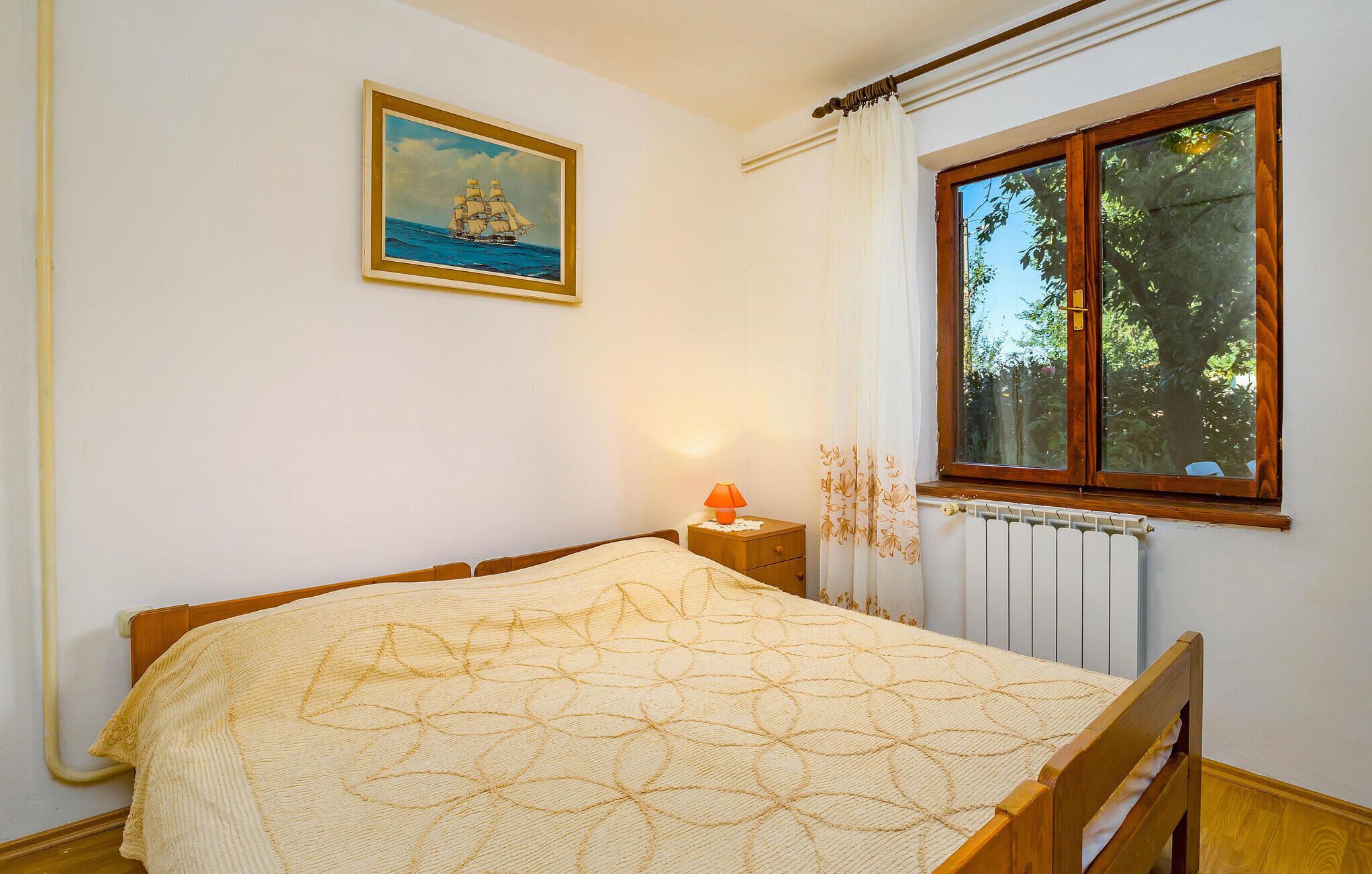 Apartment | 2 bedrooms, free WiFi, bed sheets