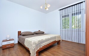 Apartamento | 4 dormitorios, wifi gratis, ropa de cama