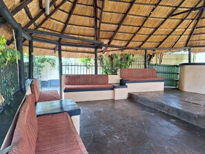 Terrace/patio - Cottage Sleeps 4 With Pool (Harare)