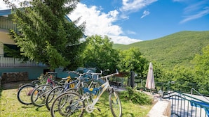 Property grounds - Awesome Home in Poljica Imotska With Wifi and 5 Bedrooms (Podbablje)