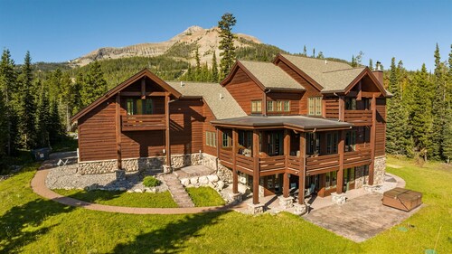 Timber Lodge | Big Sky | 7 Bed, 10 Bath