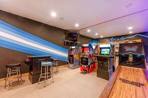 Game room - Timber Lodge Moonlight Basin (Big Sky)