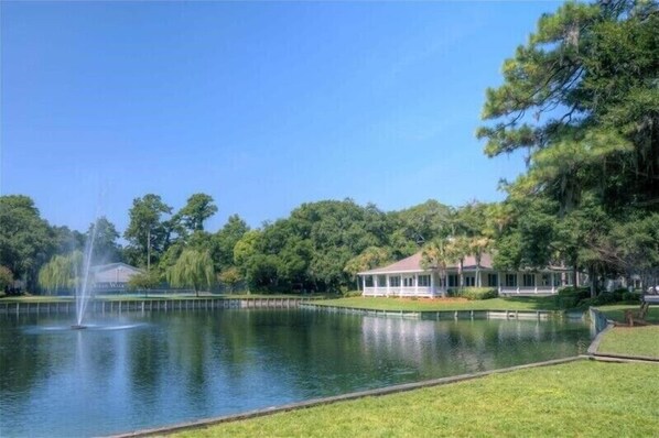 Unclassified image, 1 of 22, button