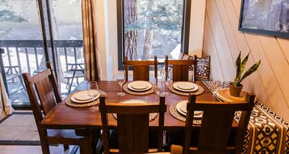 Mammoth Cozy-Local Family Owned, 2 Bedroom/2 Bath with Garage, Close to Lifts