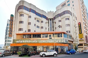 Front of property - OYO 118 Revira Hotel (Manama)
