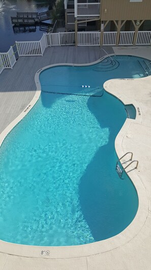 Utomhuspool