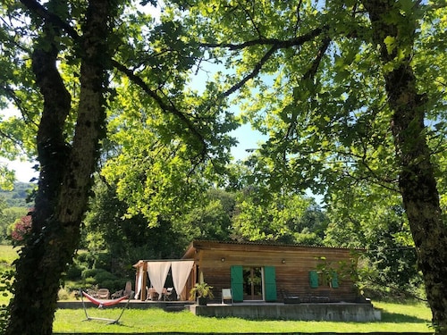 Atypical chalet, calm nature and river
