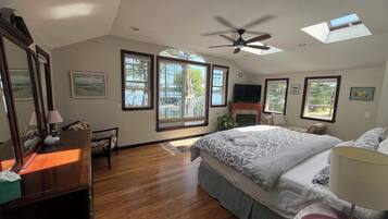 4 habitaciones, escritorio, tabla de planchar con plancha y wifi gratis