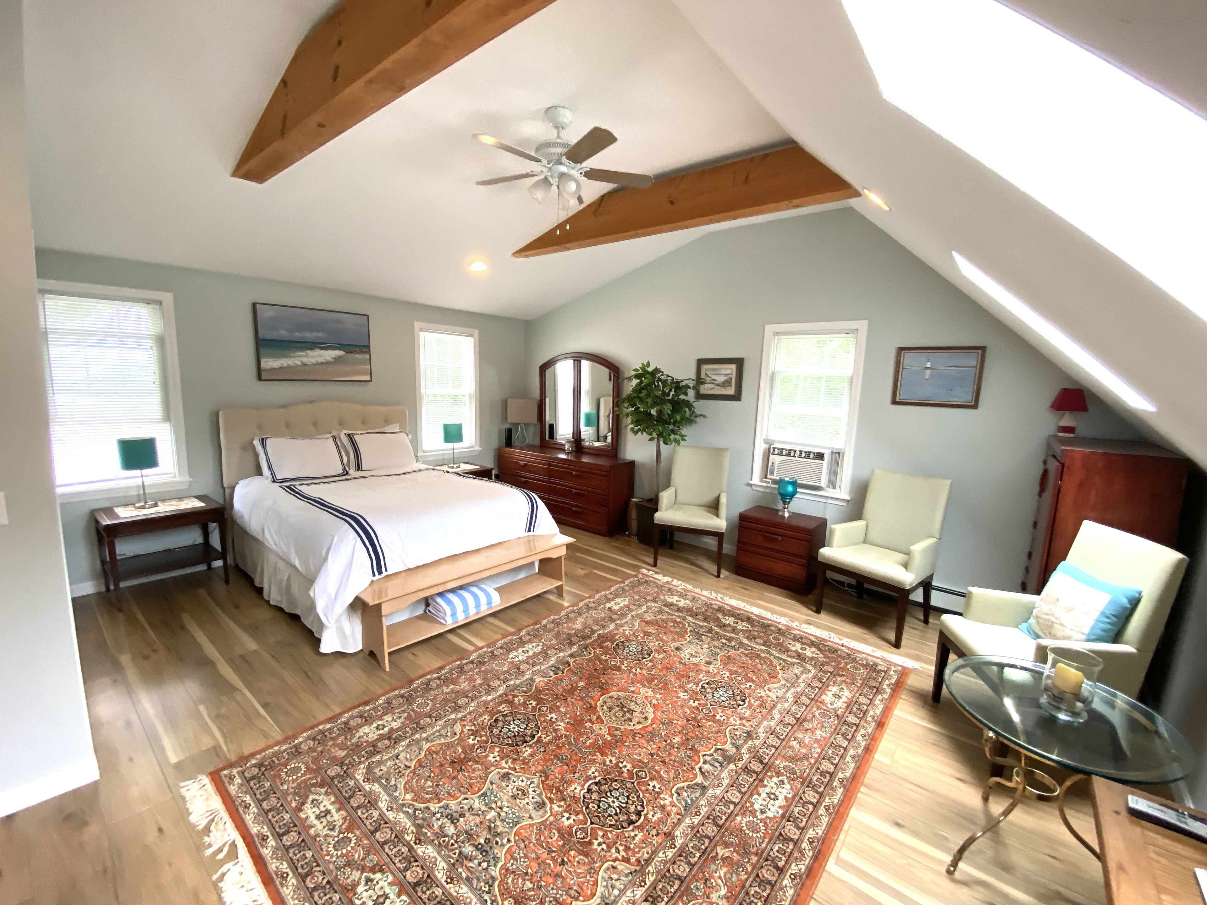 4 Schlafzimmer, Schreibtisch, Bügeleisen/Bügelbrett, kostenloses WLAN