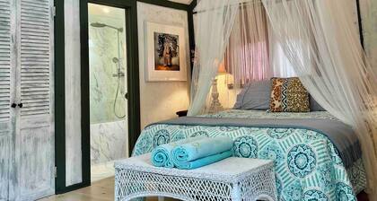 Fairy Tale Guest Cottage in Magic Garden by Pool