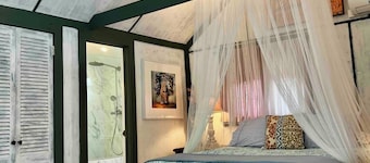 Fairy Tale Guest Cottage in Magic Garden by Pool