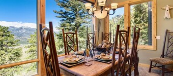 Aspen Leaf Chalet Vacation Home at Windcliff