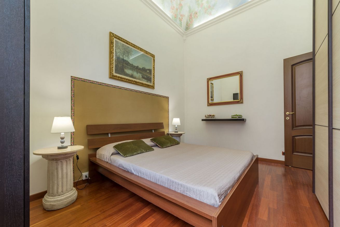 11 bedrooms, iron/ironing board, WiFi, bed sheets
