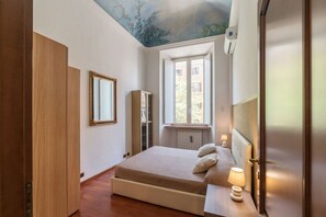 11 chambres, fer et planche à repasser, Wi-Fi, draps fournis