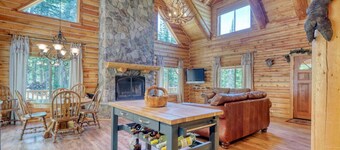 Authentic Log Cabin with Luxuries