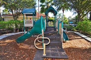 House, 4 Bedrooms | Children’s area