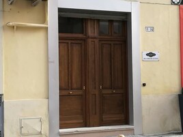 Entrada al alojamiento