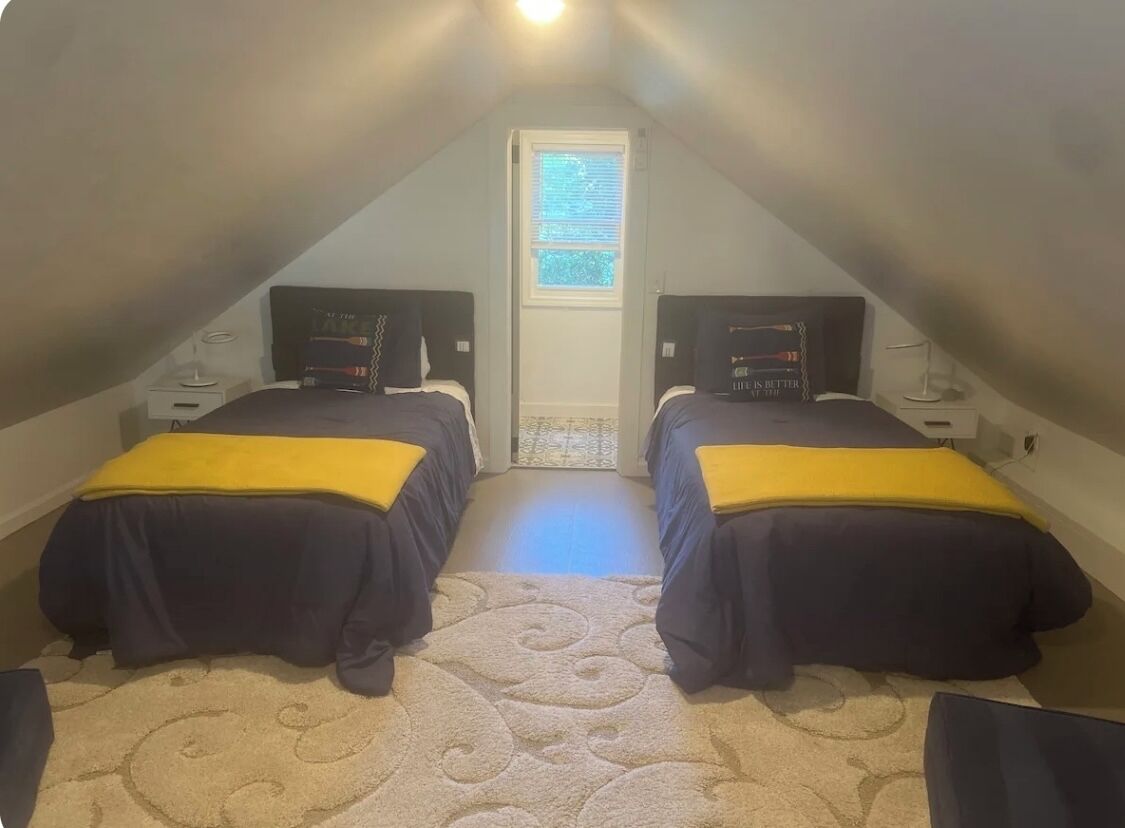 2 chambres, coffres-forts dans les chambres, bureau