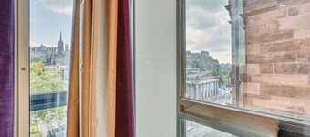 Premier Inn Edinburgh Cc Waverley