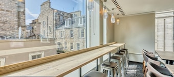 Premier Inn Edinburgh Cc Waverley