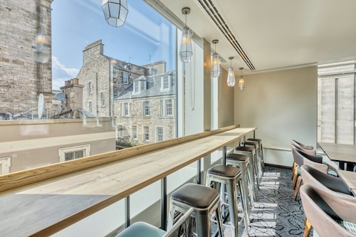 Premier Inn Edinburgh Cc Waverley