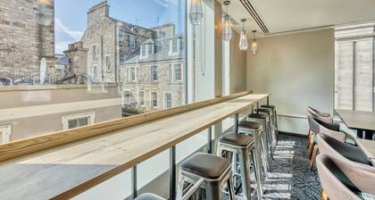 Premier Inn Edinburgh Cc Waverley
