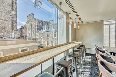 Premier Inn Edinburgh Cc Waverley