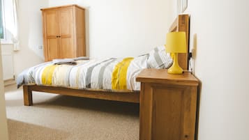 واي فاي مجانًا وملاءات أسرّة