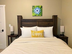 3 habitaciones, tabla de planchar con plancha y cuna de viaje