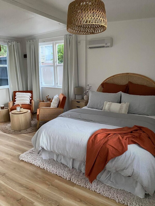 1 bedroom, WiFi, bed sheets - Waikanae Beach Escape - your perfect escape awaits... (Waikanae)