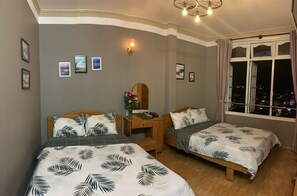 8 Schlafzimmer, WLAN