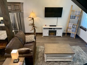 TV, fireplace, stereo