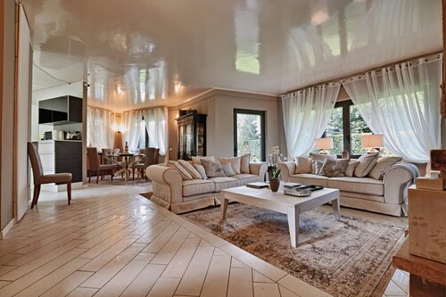 Villa "Grazia" with Wi-Fi, Garden, Terrace, Pool Gym & Sauna