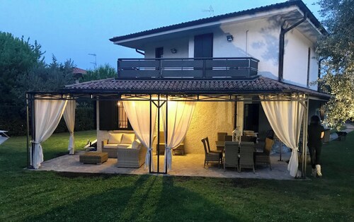 Villa "Grazia" with Wi-Fi, Garden, Terrace, Pool Gym & Sauna