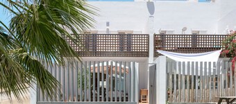 Casa de vacaciones familiar "Michalete Fernando Conil" con vistas al mar y jardín