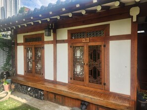 Traditional Room (Daemunchae) | View from room - Hanok1957 (Daegu)