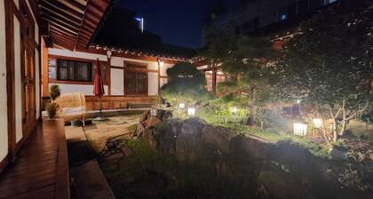 Hanok1957
