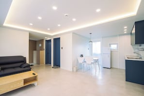 Smart TV, pay movies, heated floors - Unicorn Pension (Seogwipo)