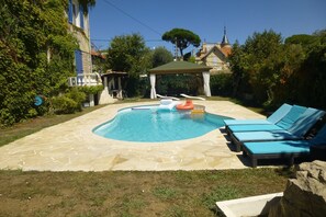 Pool - F4 rental in villa with swimming pool in Juan les Pins (Antibes)