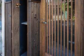 Property entrance - Casa Grapp Tengachaya II (Osaka)