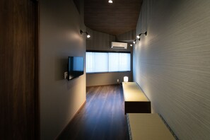Standard House, 3 Bedrooms (CGT2-1) | 3 bedrooms, laptop workspace, blackout drapes, iron/ironing board