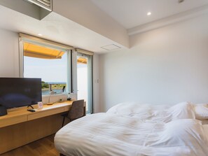 Hotel, Terrace Twin Room (Ocean View), Non Smoking | In-room safe, individually decorated, individually furnished, desk - Fukiagehama Field Hotel (Ichikikushikino)