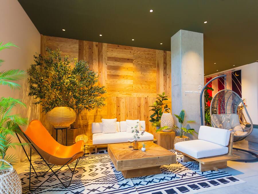 Lobby-Lounge