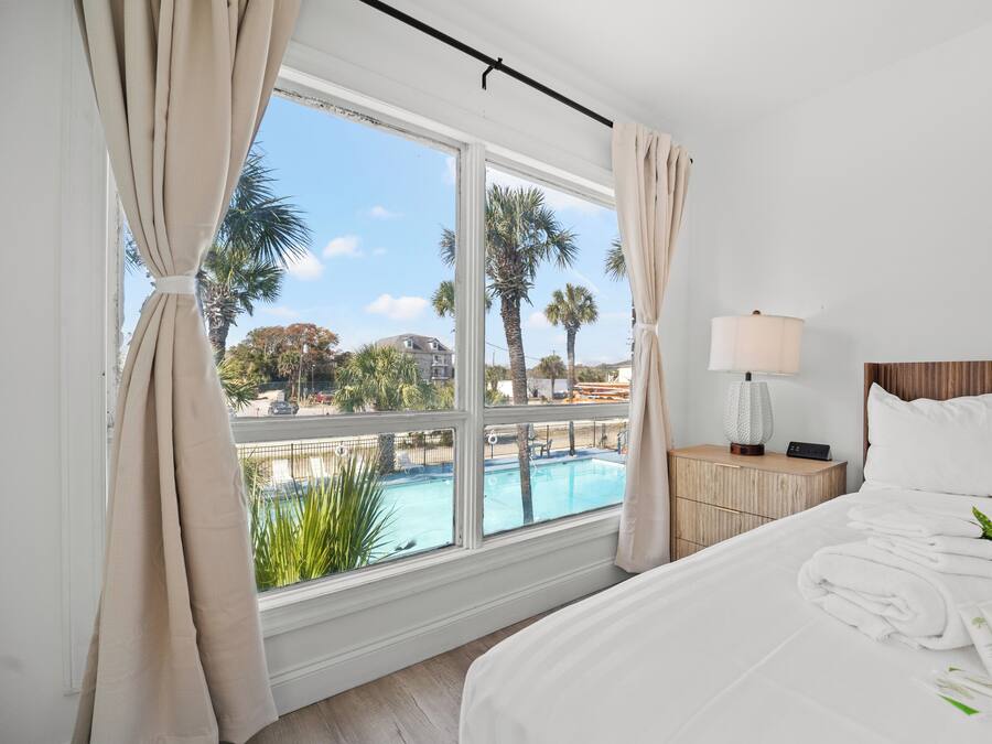 Comfort Room, 2 Queen Beds, Kitchen