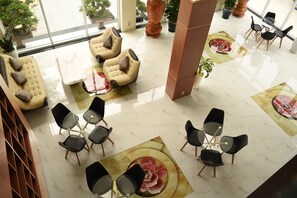 Lobby sitting area - Lucky Star Ho Tram (Ho Chi Minh City)