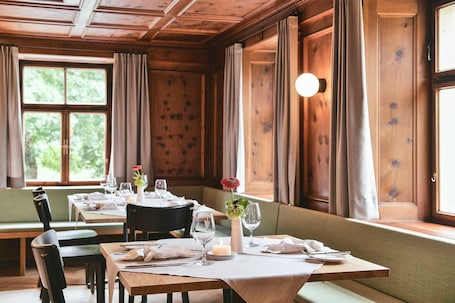 Dining. Triple room - Gasthof Rössle