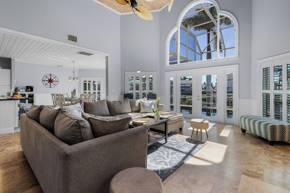 スマートテレビ、テレビゲーム、DVD プレーヤー、ステレオ